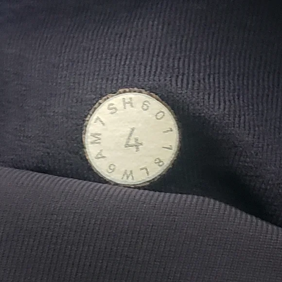 Lululemon Sz 4 Mix & Mesh 21" Leggings in Midnight - Picture 16 of 16